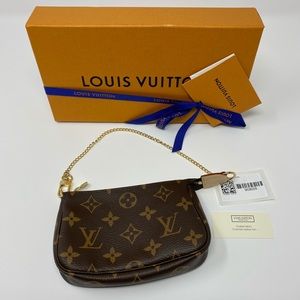 Louis Vuitton Mini Pochette